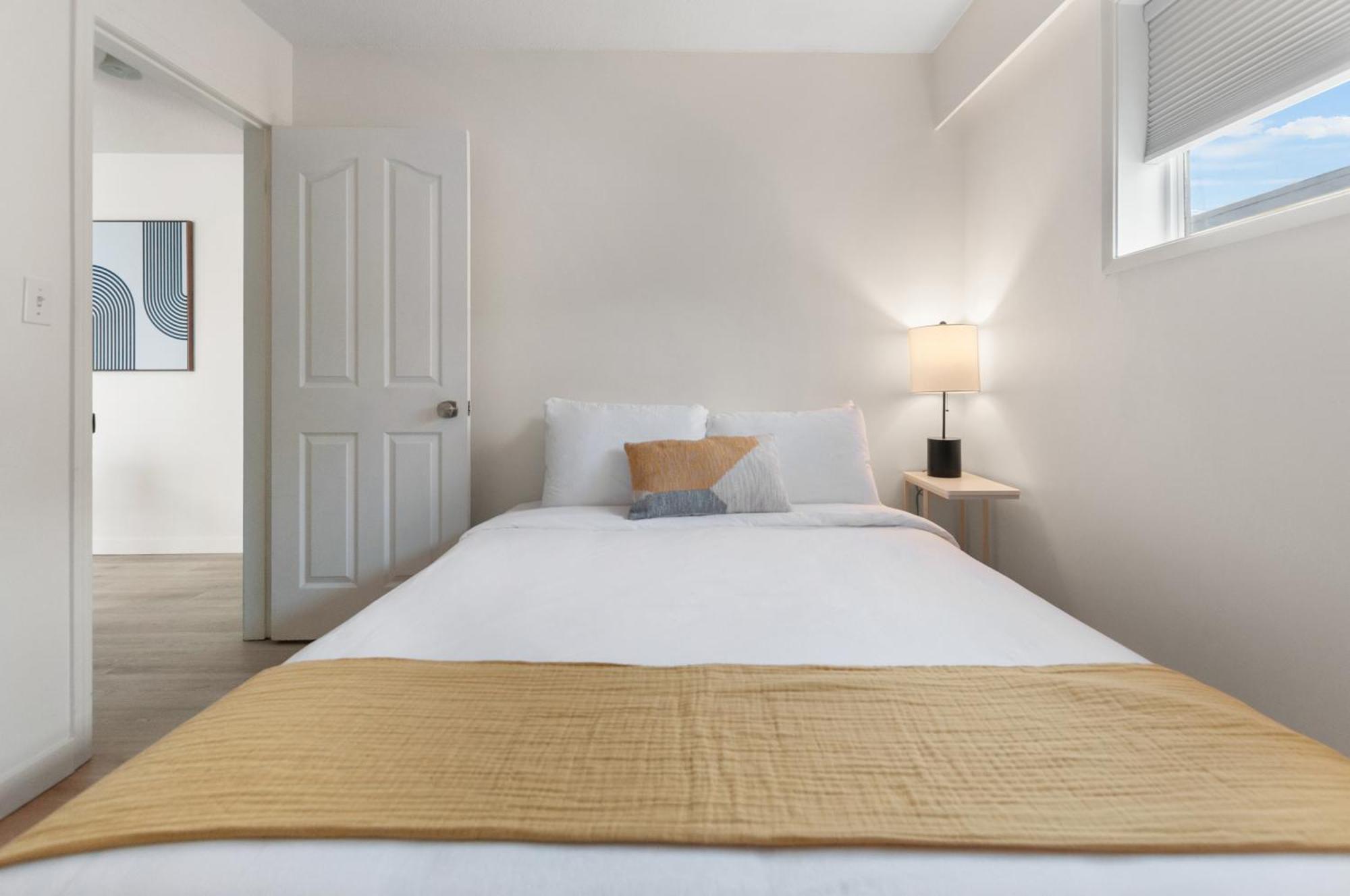 Okanagan Lakefront Resort ペンティクトン エクステリア 写真